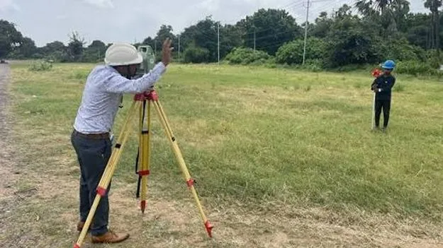 భూముల కొలతలకు ఎన్నికల చిక్కులు