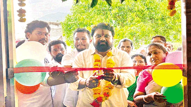   గిరిజన ప్రాంతాల అభివృద్ధిపై ప్రత్యేక దృష్టి