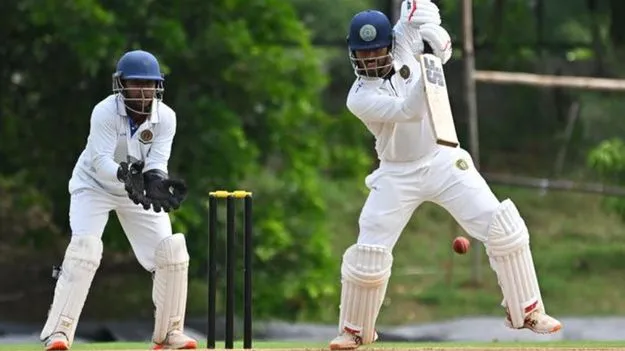 హైదరాబాద్‌ 275 ఆలౌట్‌