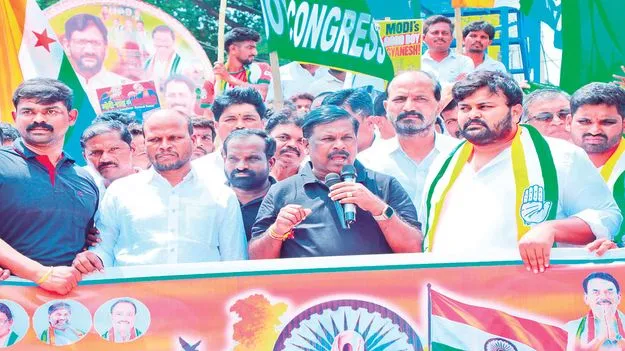 సీఈసీ రాజీనామా చేయాలి