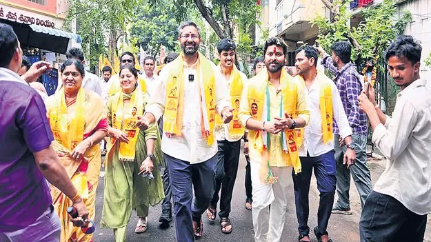 ప్రచారానికి తెర