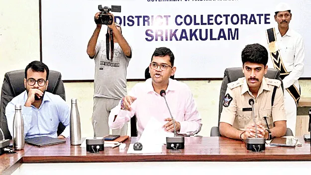 ప్రజా సమస్యల పరిష్కారంలో జాప్యం వద్దు