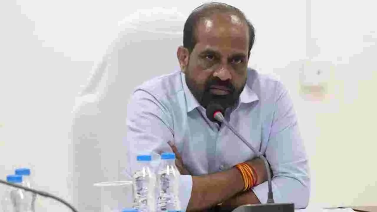 వైద్యమిత్రలకు న్యాయం చేయాలి