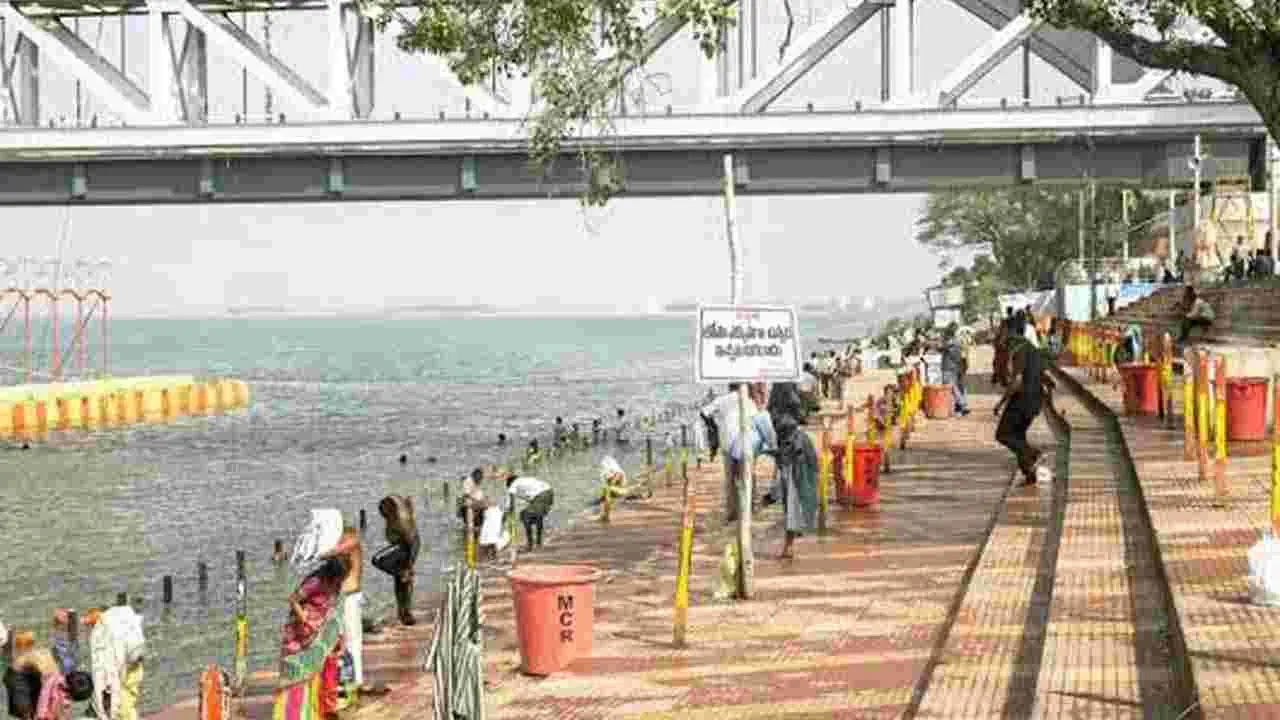 పుష్కర ఘాట్లలో నీటి నాణ్యతపై పర్యవేక్షణ