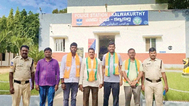 అరెస్టులతో ఉద్యమాలను ఆపలేరు