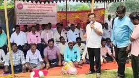 వీఆర్‌ఏల సమ్మెకు తాత్కాలిక బ్రేక్‌!