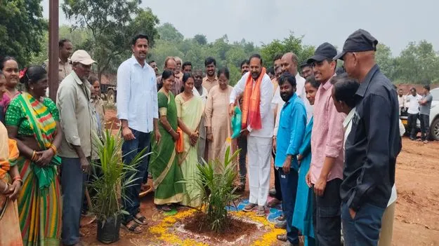 peddapali  : ప్రభుత్వ భూములు ఆక్రమణకు గురికాకుండా చూడాలి