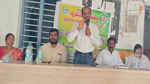 jagitial :  వరికి బదులు ఆయిల్‌పామ్‌ సాగు చేయాలి