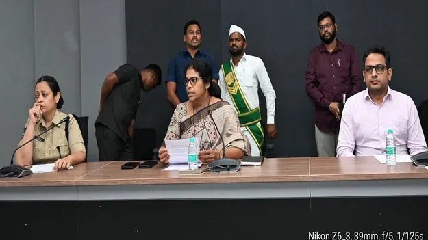Kumaram Bheem Asifabad:   రోడ్డు ప్రమాదాలు జరగకుండా చర్యలు చేపట్టాలి