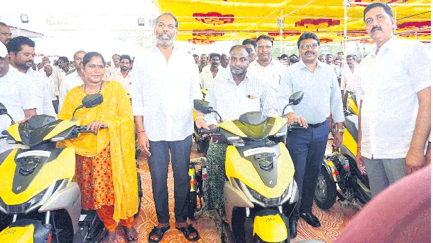సంక్షేమం, అభివృద్ధే ప్రభుత్వ లక్ష్యం