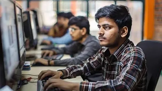 బీ‘టెక్కే’ కావాలి!