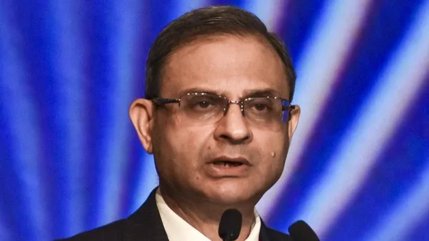ఆర్థిక ముప్పులపై సదా అప్రమత్తం