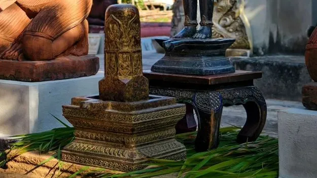 సప్తర్షులతో కొలువైన శివపార్వతులు
