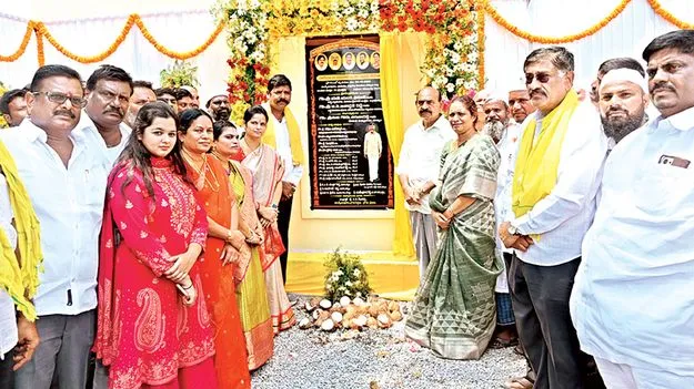 మైనార్టీల సంక్షేమానికి ప్రాధాన్యం 