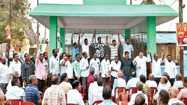   ఐక్యంగా పోరాడుదాం