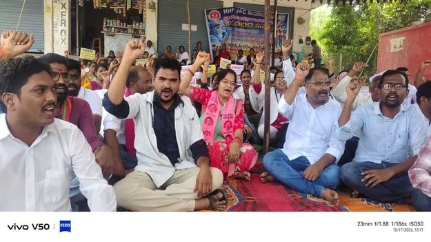 ఉద్యోగుల సమస్యలు పరిష్కరించాలి 