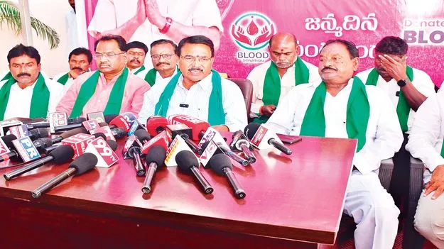 నాలుగు రోజుల్లో  నార్లాపూర్‌ పంపులు నడపాలి
