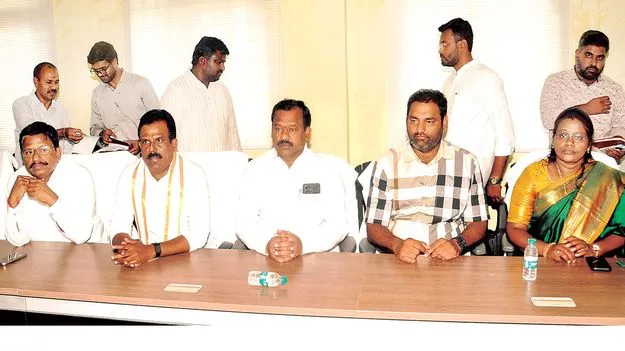 అత్యవసర పనులకే ముడా నిధులు