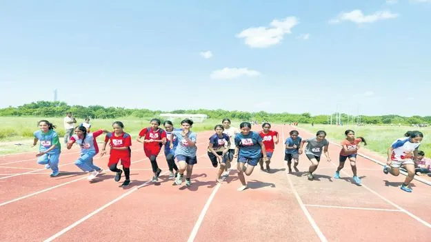 జిల్లాస్థాయి అథ్లెటిక్స్‌ పోటీలకు స్పందన