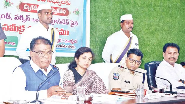ప్రశ్నించడం నేర్చుకోవాలి