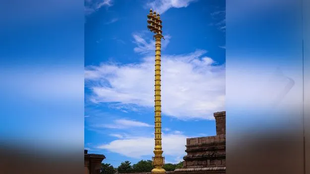 ధ్వజస్తంభాలు ఎందుకుంటాయి?
