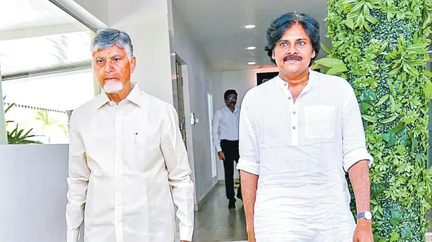 సీఎంతో పవన్‌ భేటీ