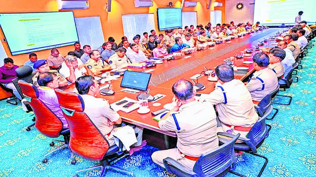 తిరుమలలో భక్తుల భద్రతే లక్ష్యం