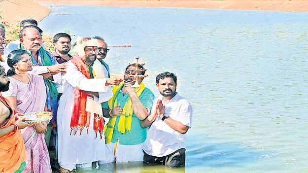 గోదావరి జలాలతో జిల్లా సస్యశ్యామలం