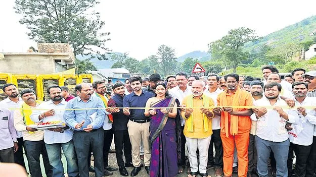 జిల్లాలో 30 రహదారులు ప్రారంభం