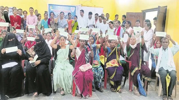 kumaram bheem asifabad- అర్హులకు ఇందిరమ్మ ఇళ్లు మంజూరు చేయాలి