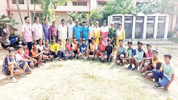  హ్యాండ్‌బాల్‌ జిల్లా జట్ల ముమ్మర సాధన