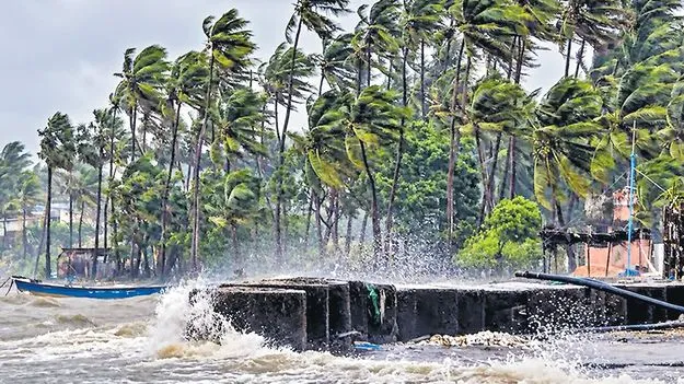దూసుకొస్తున్న తుఫాన్‌! 