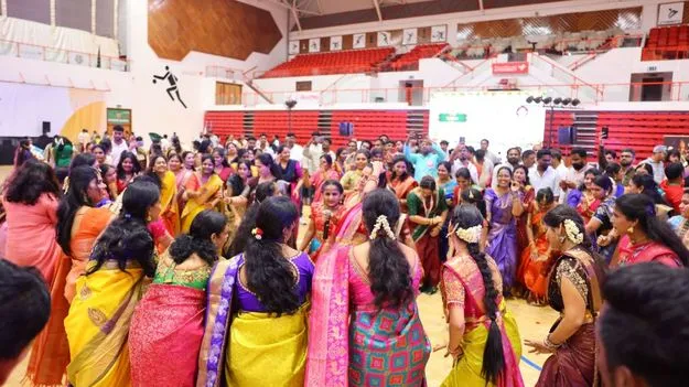 దుబాయిలో వైభవంగా GTWCA బతుకమ్మ సంబరాలు