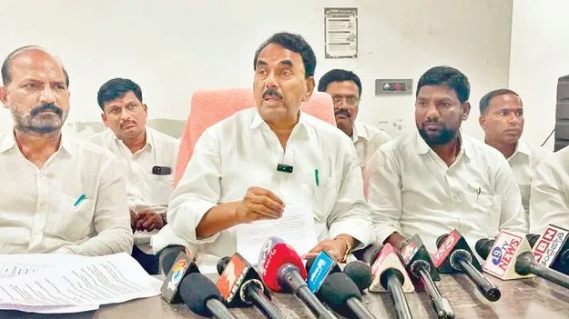 మీ నిర్లక్ష్యంతోనే నీటి కష్టాలు