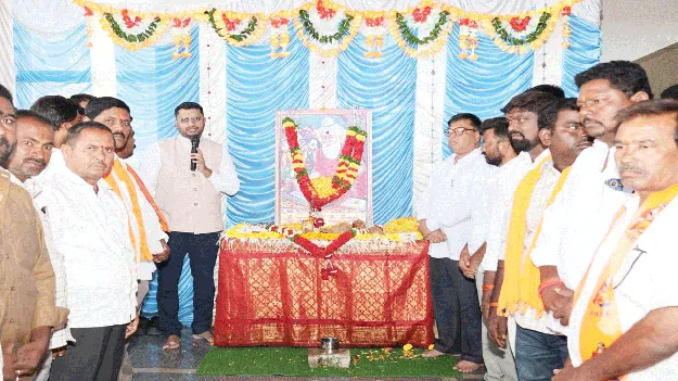 వాల్మీకి మహర్షి జీవితం ఆదర్శనీయం