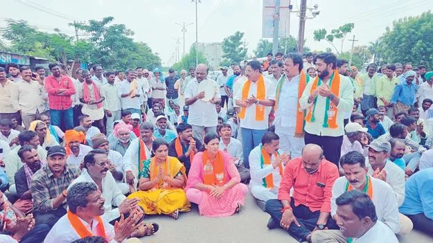  సాగునీటి కోసం పోరుబాట