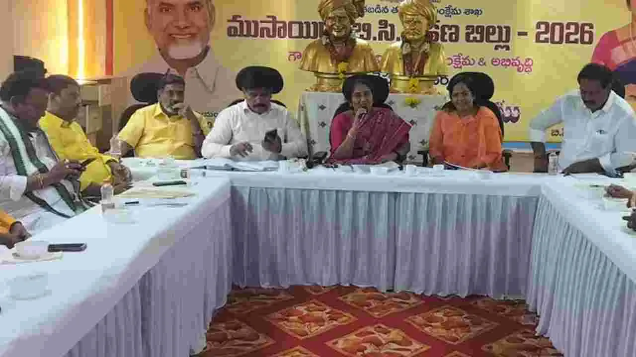 బీసీలను కులం పేరిట దూషిస్తే కఠిన శిక్షలు