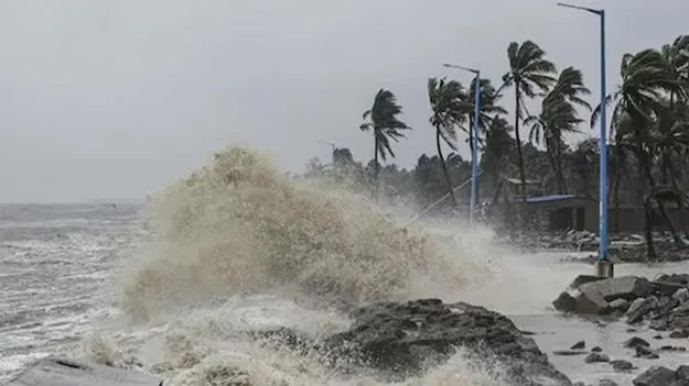 ప్రయాణాలు వాయిదా వేసుకోండి