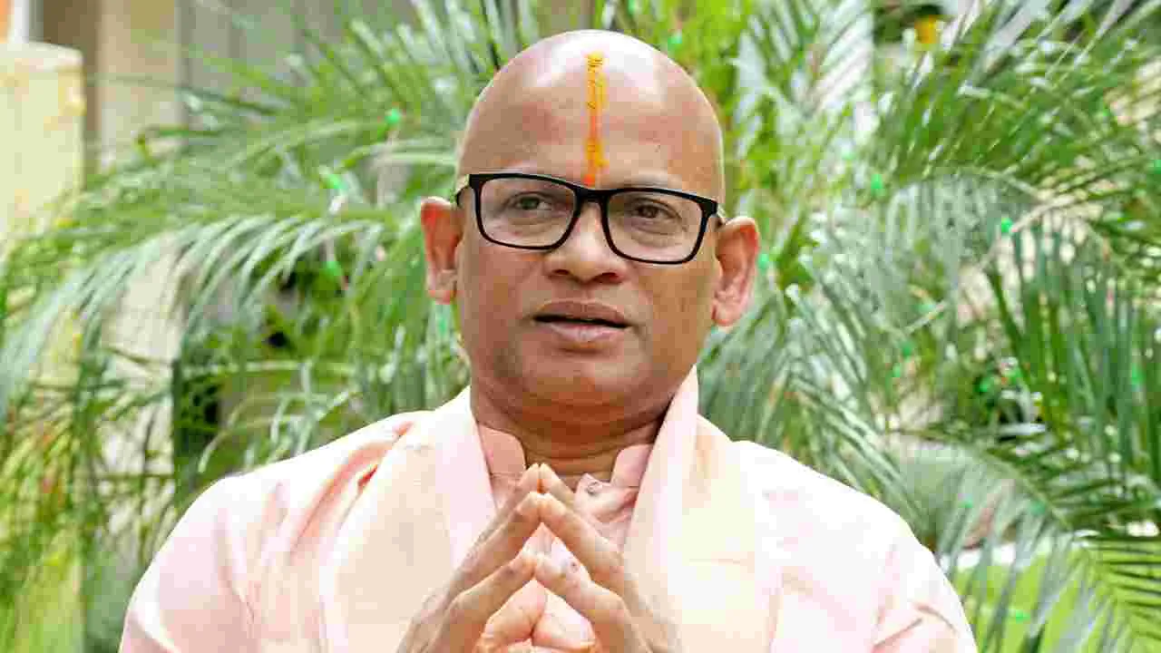 భక్తులకు ఒకేరోజు రెండు దర్శనాలు