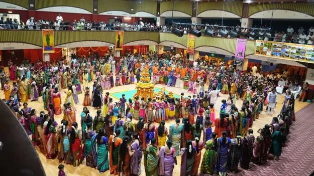 ఆబుధాబిలో ఆత్మీయంగా బతుకమ్మ సంబరాలు 