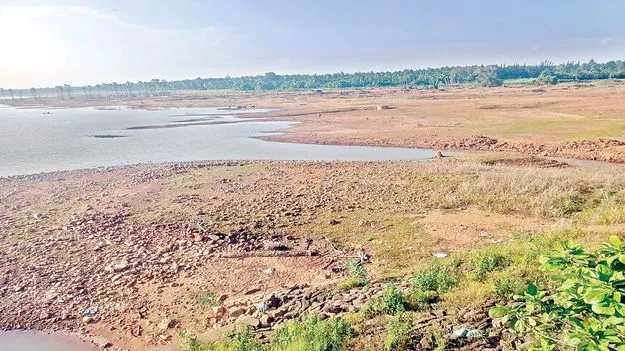 అడుగంటిన ఆశలు!