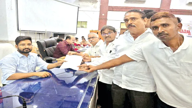సంకిలి కర్మాగారాన్ని కాపాడండి