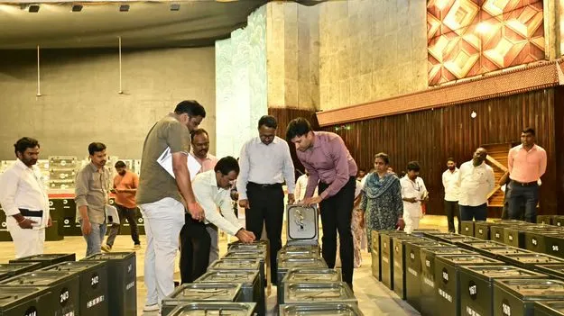 పుర పోరుకు సర్వం సిద్ధం 