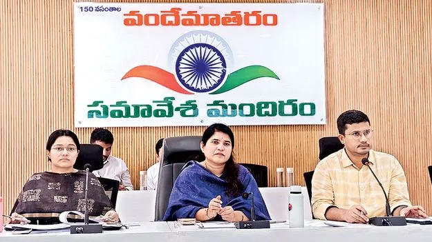రెవెన్యూ సమస్యలను సత్వరమే పరిష్కరించాలి: కలెక్టర్‌ 