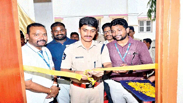 పోలీస్‌ సిబ్బంది సంక్షేమానికి ప్రాధాన్యం: ఎస్పీ
