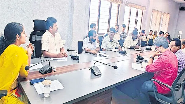 సమయపాలన పాటించాలి 