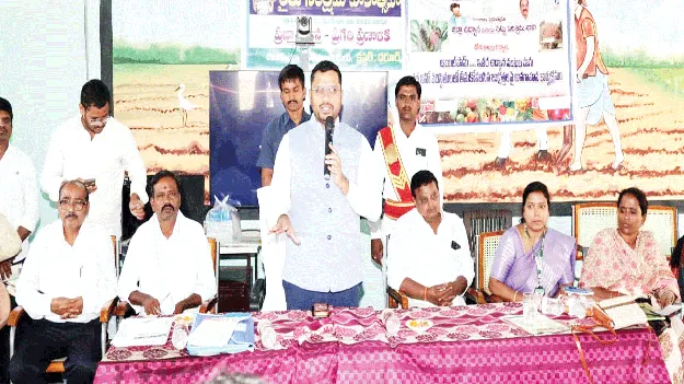 నీరు, విద్యుత్‌ను పొదుపుగా వాడాలి