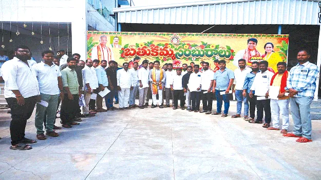 యువత కు అన్ని రంగాల్లో అవకా శాలు 