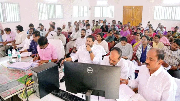 అవగాహన పెంచుకోవాలి