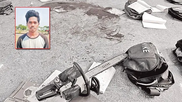క్లాసులోకొచ్చి.. రంపంతో కోసి